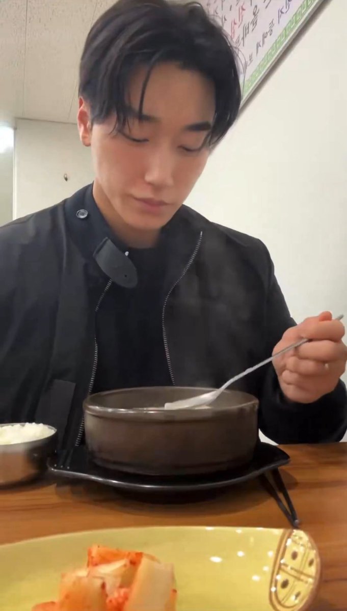 Makan siang, seolleongtang