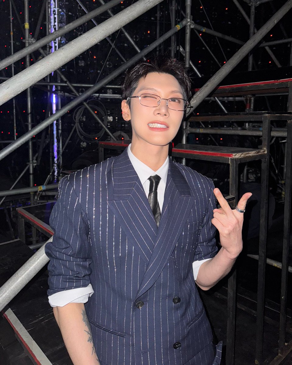 เตนล์ช่วงนี่

○ นักร้อง
○ ดีไซเนอร์
○ นายแบบ
○ ยูทูปเบอร์
○ เชฟ
○ มาดาม
○ คุณหนู
○ ดารา  
○ เซเลป  
○ ตัวท็อป  
○ เบอร์หนึ่ง  

◉ ถูกทุกข้อ

#CPSxTEN
#TENLEE #เตนล์ #TEN