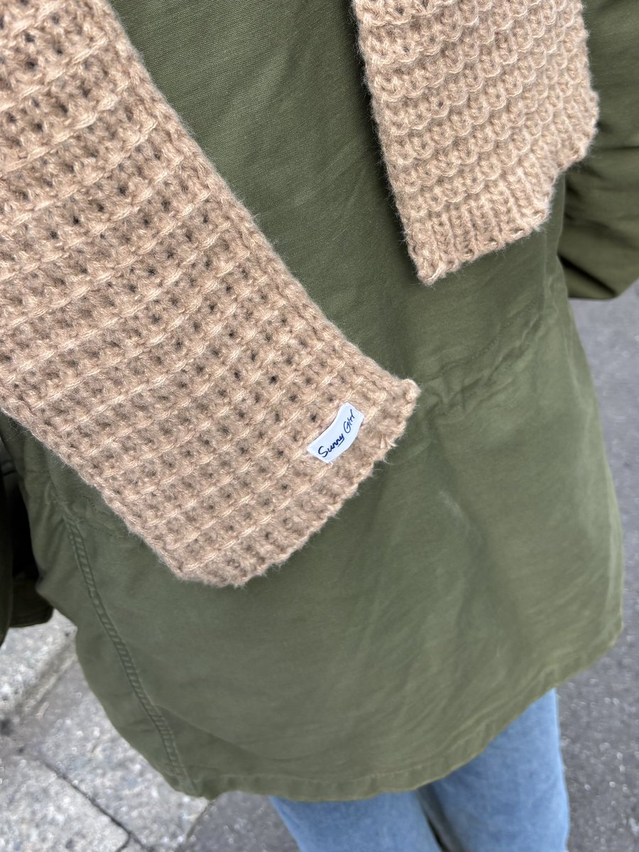 32_sunny_girl's tweet photo. 【 new goods 】
•フードマフラー
ブラック/ベージュ
¥2,500 https://t.co/QsMZ1rlzQw