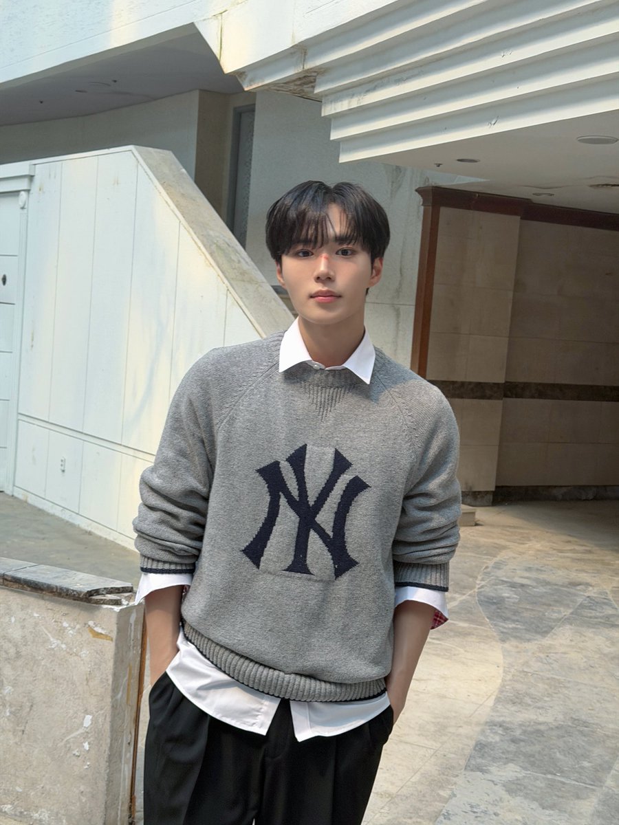 congmandoo's tweet image. 교복쭌 나 너무좋아….