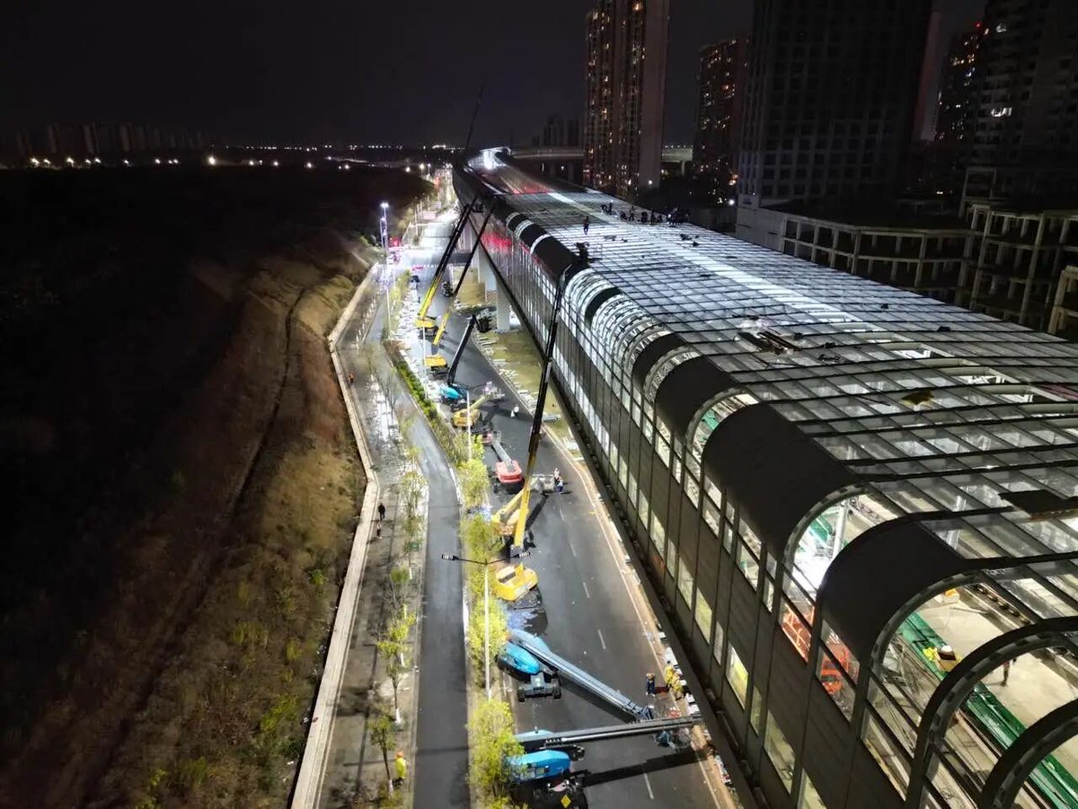 HUASHUAITE1998's tweet photo. 🎉A new successful project: Sound Barriers for City Metro Line!

We provide sound barriers act like "soundproof armor" protecting the elevated section of the metro, effectively controlling the noise from train operation and significantly improving the quality of life.👍
#acrylic https://t.co/fNm5z7tM2n