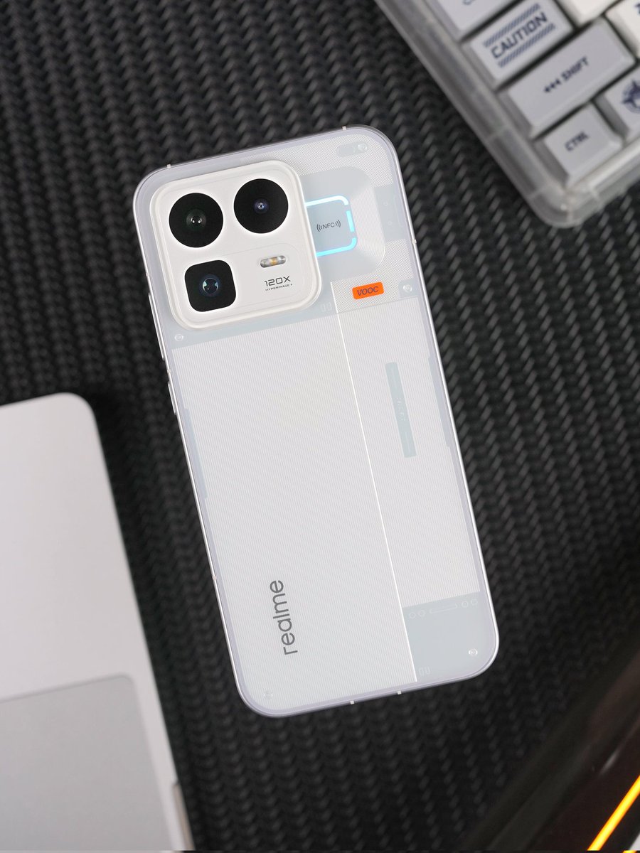 TechAlertNow's tweet image. 📱 Realme Neo8 🤍
#realme #realmeNeo8 #Neo8