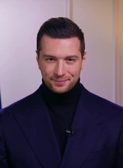 ImpactMediaFR's tweet image. 🇫🇷 PEOPLE 

Jordan Bardella révèle ne pas être homosexuel et être sensible "aux brunes plutôt grandes avec de la personnalité".

(20 Minutes)