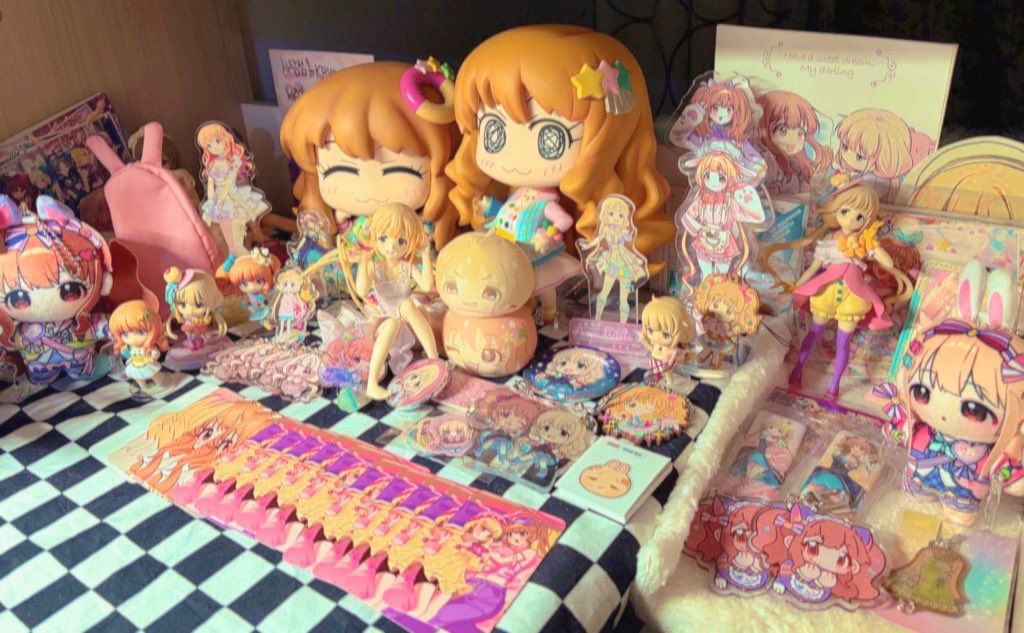 #아이마스_트친소 
#데레스테_트친소
#학원마스_트친소
#샤니마스_트친소
아이마스 입문 한지 1년이 거의 다 되어서 오랜만에 트친소 열어봅니다!><
안키라 담당 여P입니다!! 데레스테를 주력으로 파고 있지만 여러 소속 가리지 않고 다 좋아합니다!
흔적 남겨주신 분들 무멘팔로 찾아갈게요!🩷