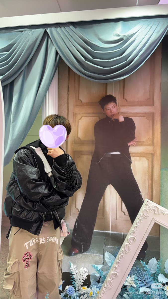 PPTT_1001's tweet image. มีคนไปเช็คอิน 痛楼 ที่เซี่ยงไฮ้ของเตนล์แล้ว น้องเตนล์หล่อมากกกก💜

Cr: 玮玮跳舞爱放炮
#TENxELLEMENFresh