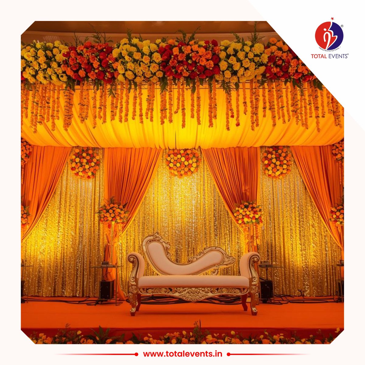 TotalEvents9's tweet image. The moment you step onto the stage, memories are made forever 💛
Royal vibes, floral elegance, and warm hues—crafted to celebrate love.

📍 Event Decor by Total Events
🌐 totalevents.in

#WeddingVibes #RoyalDecor #TotalEvents