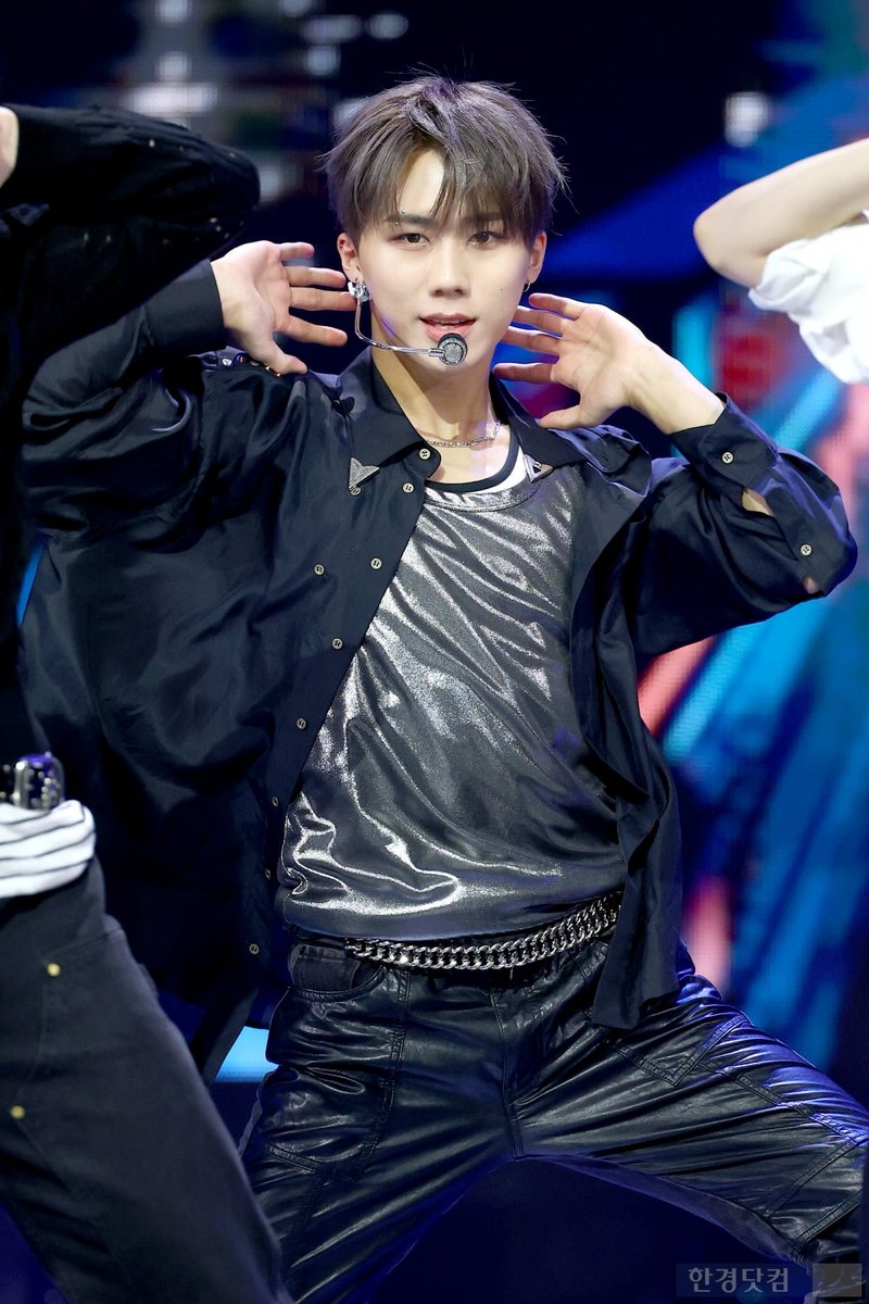 DKZ, '팬들 심쿵 유발하는 멋진 남자들' [입덕도우미] #주원

hankyung.com/article/202601…