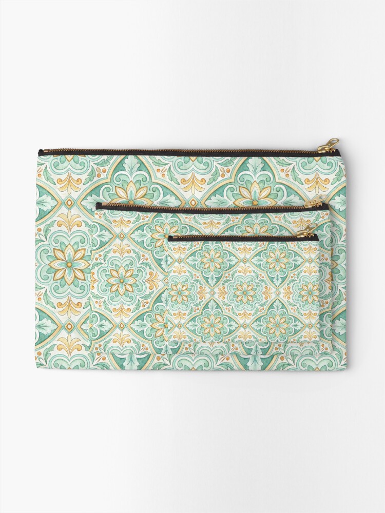 HurmerintaArt's tweet image. Ceramic Sicilian Tiles. Green Majolica Pattern. Vibrant colors and intricate design. 
#newdesign #homedecor #phonecases #bags

redbubble.com/i/iphone-case/…