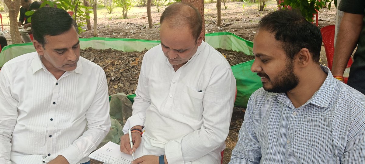 ujjaval_sen's tweet photo. मध्यप्रदेश कांग्रेस कमेटी के पूर्व अध्यक्ष  पूर्व केंद्रीय मंत्री आदरणीय अरुण यादव जी  भैया को जन्म दिवस की हार्दिक हार्दिक बधाई शुभकामनाये 🎂 @MPArunYadav https://t.co/OWsFkbUMOD