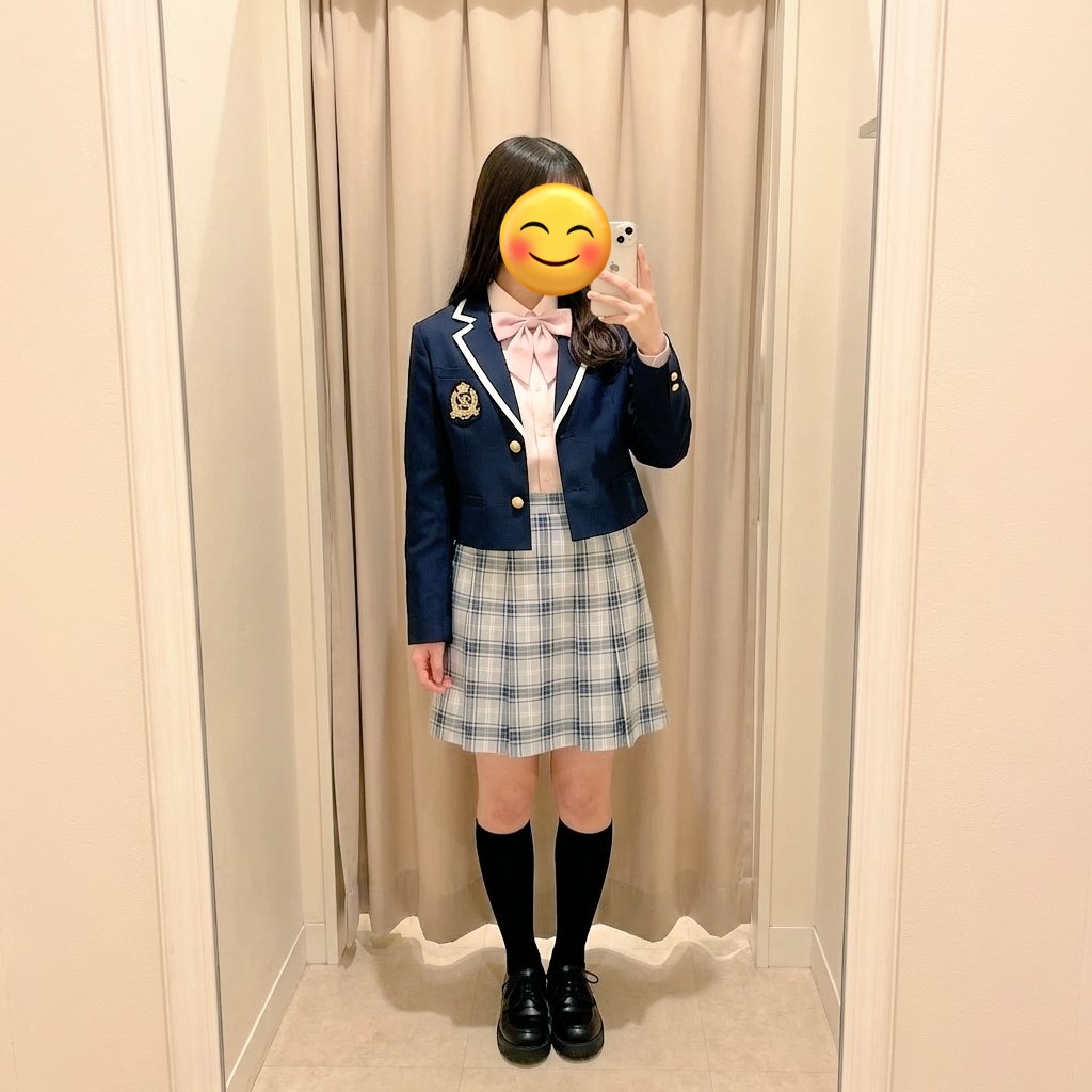 kanaripple's tweet photo. 卒服どれがいいかなー
#卒服 #���ピピアルマリオ https://t.co/XNrvHDqpWs