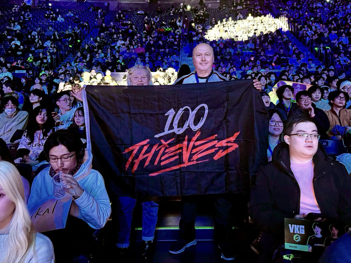100T_Esports's tweet image. With support like this, we'll come out on top.

#CRTWIN #CRWIN #100TWIN