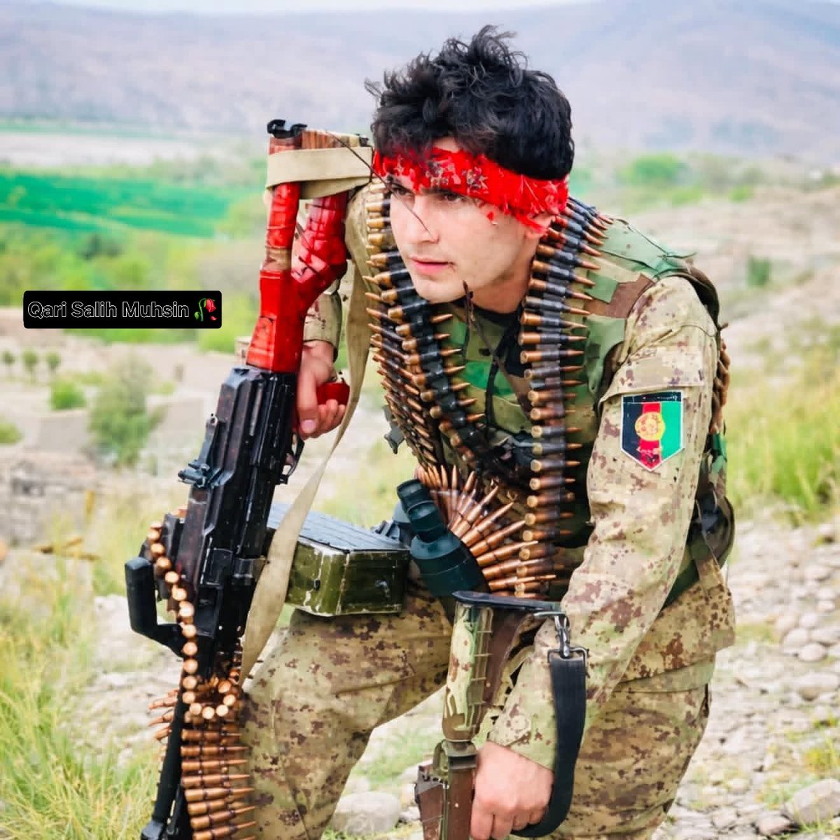 Mufti_Qani's tweet photo. #ایا_دا_ځوان_مو_یاد_دئ_که_مو_هیر_کړئ_ده.
 اتل قهرمان شهید صفی الله لغماني په 2019 کال کې کندهار کې د خپل ټوپک شپیلۍ پر امریکایانو راواړوله  12 امریکایان یې مردار کړل او خپله هم د شهادت لوړ مقام ته ورسیده..!
تقبله الله تعالی..! https://t.co/rpy1DlJC39