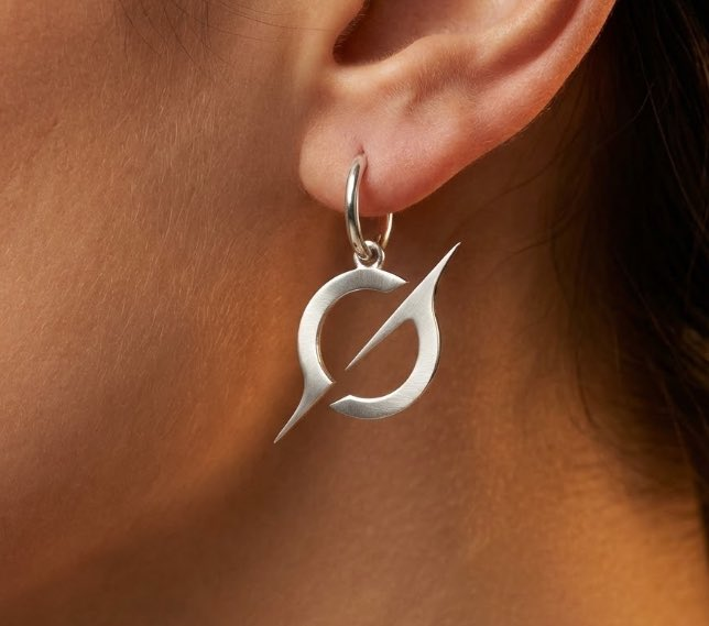 akramcodez's tweet photo. Startup idea: AI model logo earrings https://t.co/Wl80q2M2mj