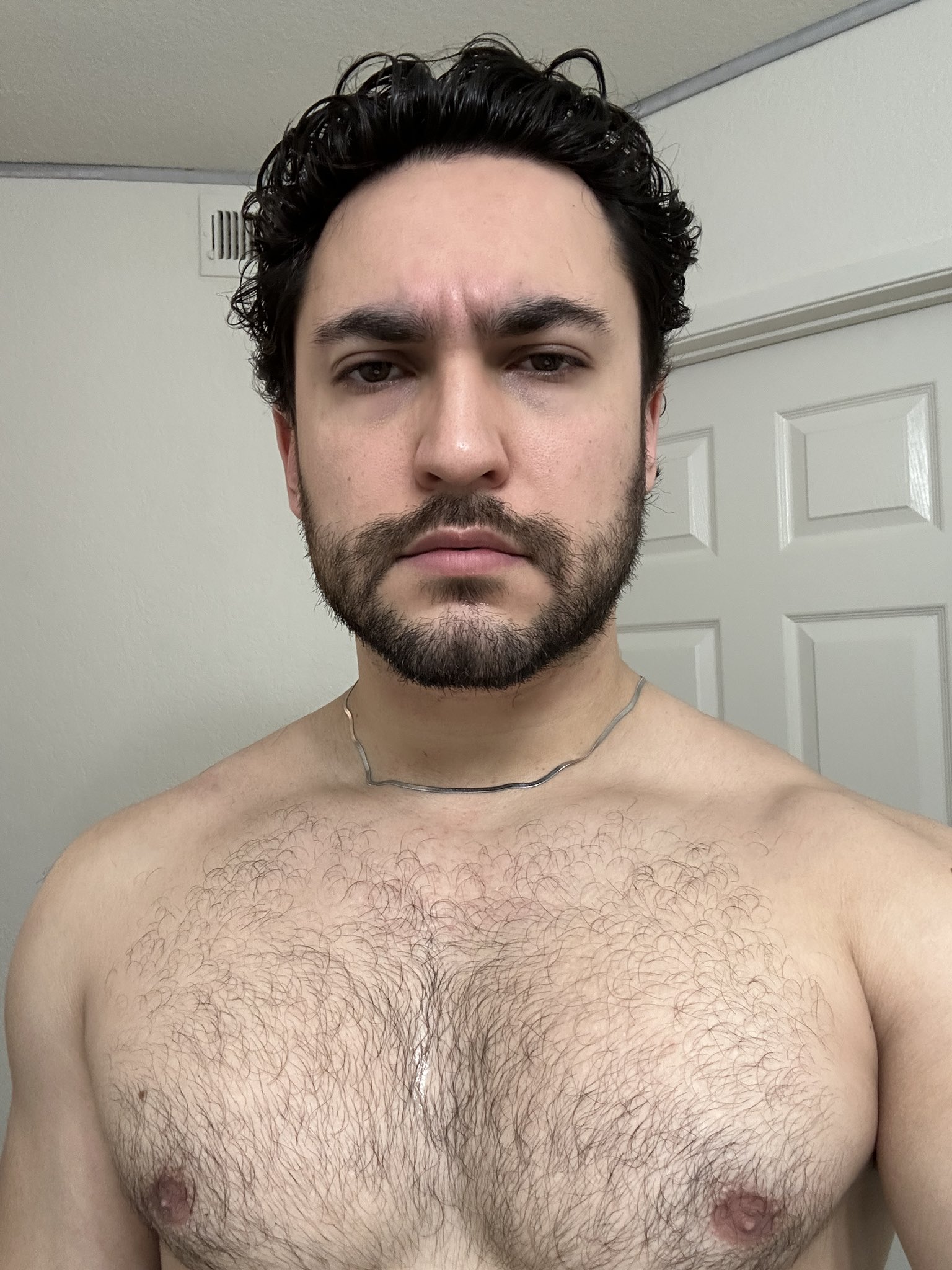 What am I supposed to do with all this hair on my chest now? 😑 https://t.co/svZI2cKPv1