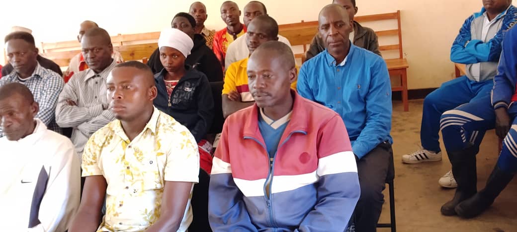 PButanyerera's tweet image. #Burundi Hygiène et développement urbain/Ce mercredi 14 janvier 2026, l’Administrateur communal de #Kayanza, NIYONIZIGIYE Godefroid, accompagné des responsables des services techniques, a tenu une réunion avec les acteurs chargés de la gestion de la ville de Kayanza. #Butanyerera