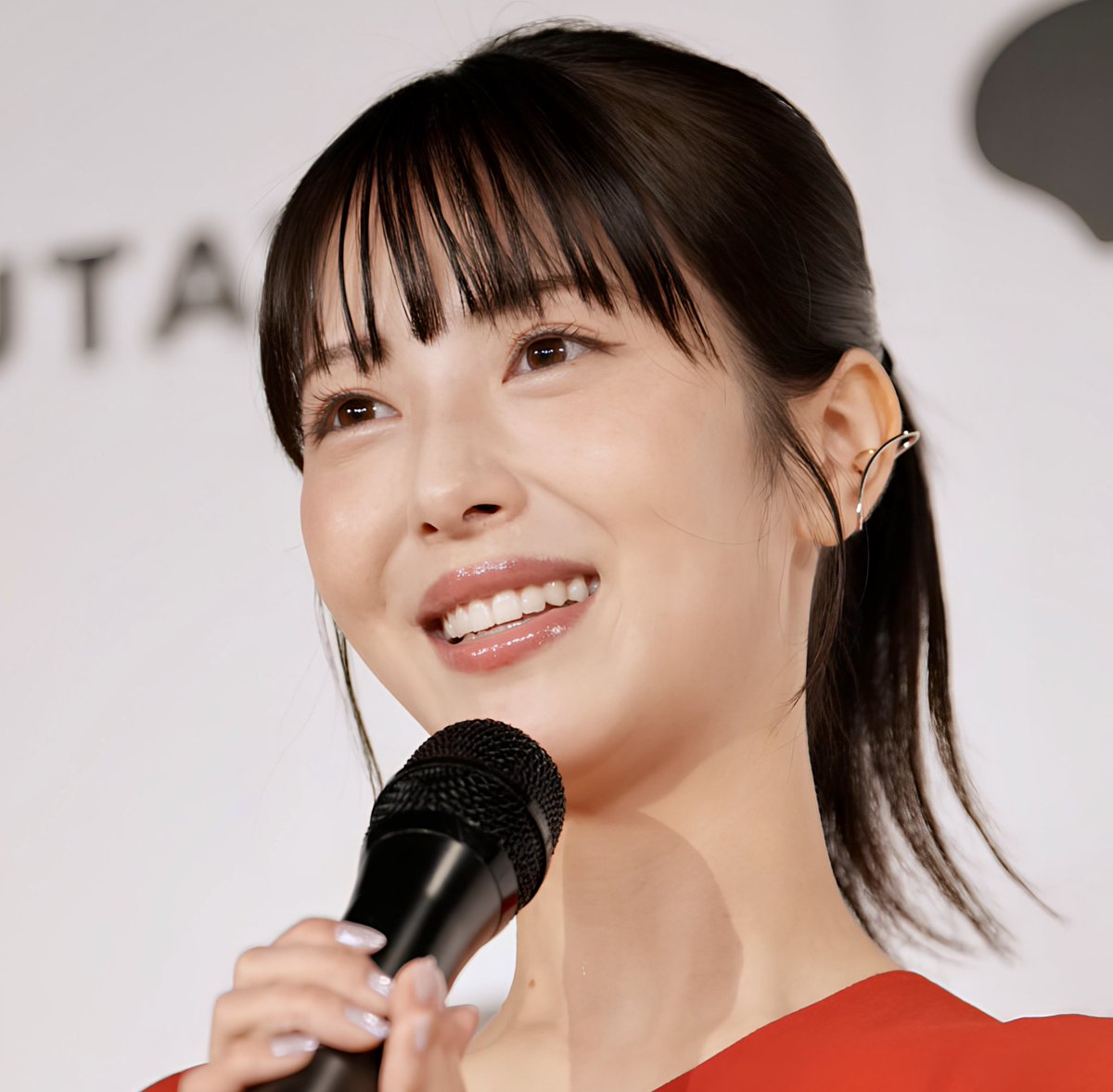 📸とりあえず、どアップの #浜辺美波、再び (左手は添えるだけVersion