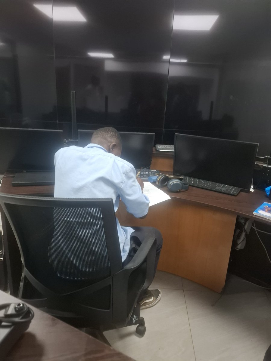 ntsa_kenya's tweet photo. @AFCEngr Good afternoon. We are currently conducting a retest for the driver. 
We thank you for bringing this to our attention. #UsalamaBarabarani https://t.co/mfZCel491Q