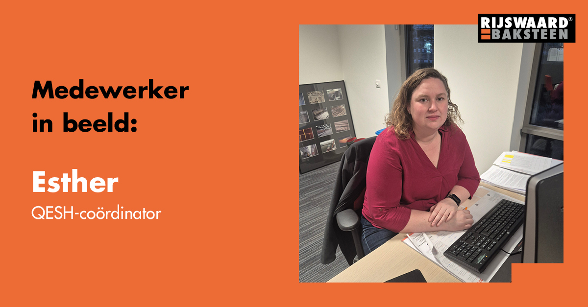 Sinds oktober 2025 versterkt Esther ons team als QESH-coördinator 👷‍♀️.
Mooi om betrokken collega’s als Esther bij De Rijswaard te hebben.

#SteenVoorSteenGoed #Rijswaard #MedewerkerInBeeld