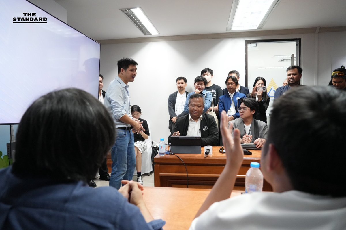 thestandardth's tweet image. ‘เปิดหลังบ้าน IT ประกันสังคม’ ชวนคนวงการ IT ร่วมชำแหละงบฯ
.
วันนี้ (15 มกราคม) ที่สำนักงานประกันสังคม สำนักงานใหญ่ กลุ่มประกันสังคมก้าวหน้า จัดกิจกรรม ‘เปิดหลังบ้าน IT ประกันสังคม’ โดยมีการเชิญบุคลากรจากแวดวง IT เข้าร่วมรับฟังการนำเสนอ…