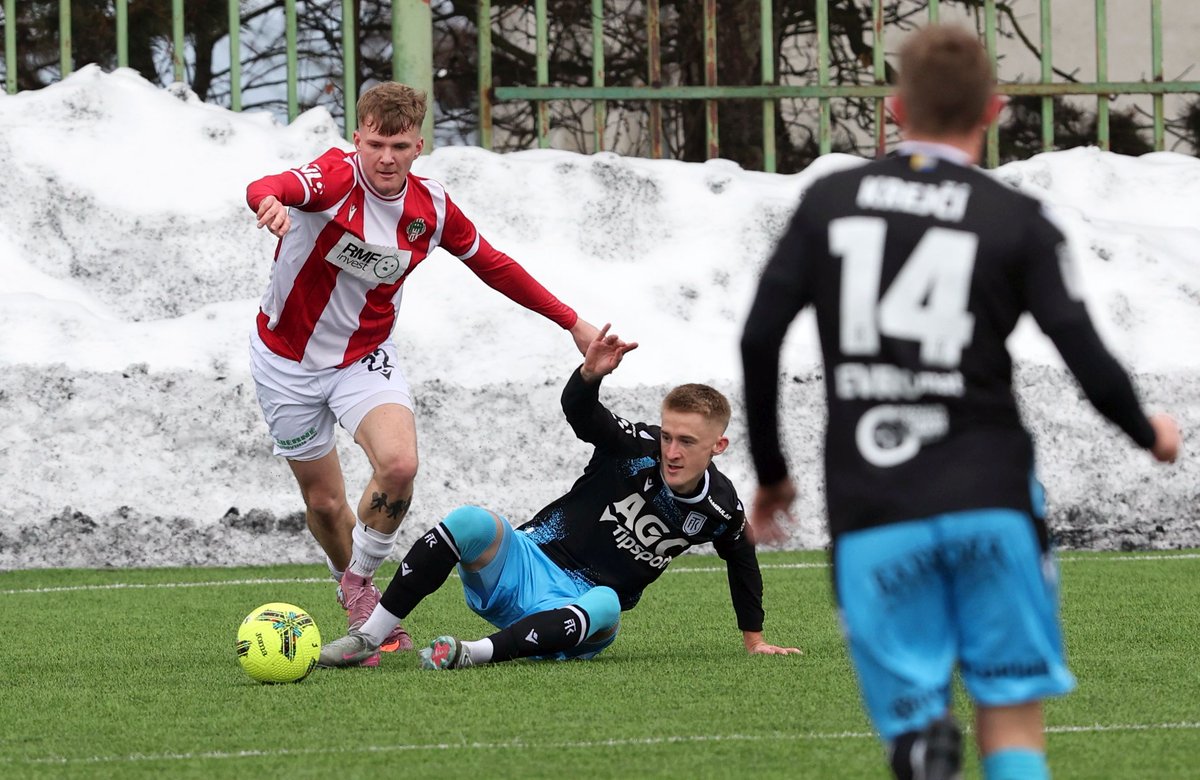 fkvz1903's tweet photo. I v tomto roce se o hlavní příděl zápasových fotek bude starat náš dvorní fotograf @SvatoplukSamler 📷
#ZIZTEP #fotoreport https://t.co/OpA6S0XBE9