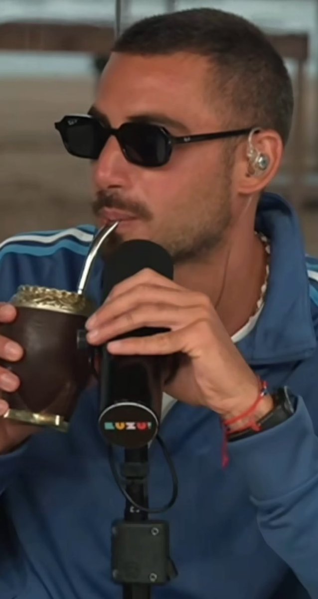 thefy2012's tweet image. Sabes que están compartiendo más tiempo con el Marcos cuando Nico y Santi lucen así 😂