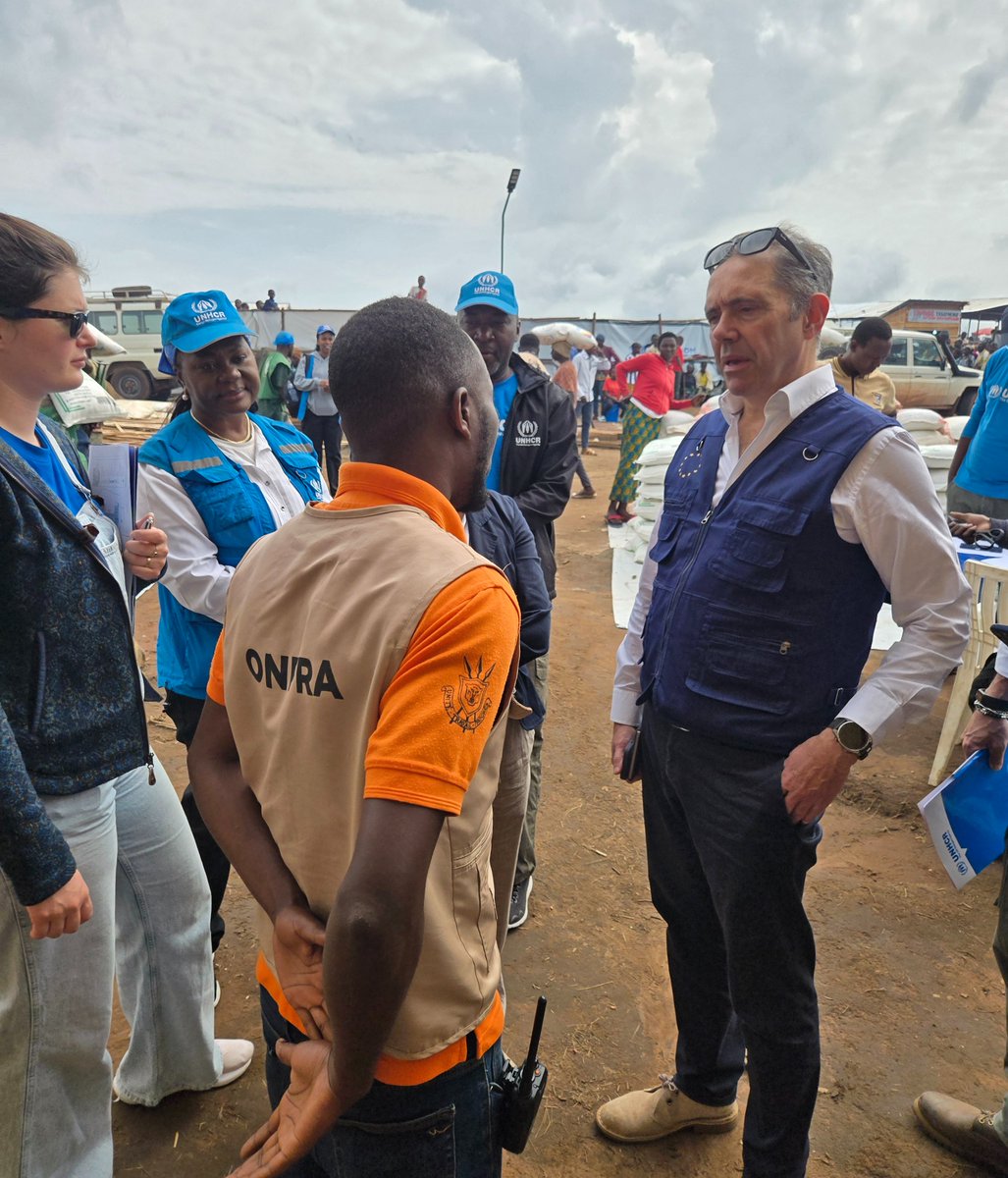 The EU Special Representative for the Great Lakes <a href="/JBorgstam/">Johan Borgstam</a> together with the <a href="/EUAmbBurundi/">Elisabetta Pietrobon</a> and #UNHCR Representative visited the Busuma #refugee site to assess the emergency situation following the influx of refugees from the DRC into #Burundi.