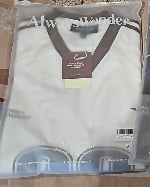 TOLSIS7ERS's tweet photo. WTS LFB Always Wonder Varisty Play Jersey (MEDIUM)  onhand

Worn only once, I tried it on lang but its very big. 

3400 payo or 3550 dop  Feb.15,2026 with 500 nrdp.

MOP: Gcash/seabank
MOD: JNT or if within manila pwede lalamove. 

With tag pa. https://t.co/7Mxw3mEffL