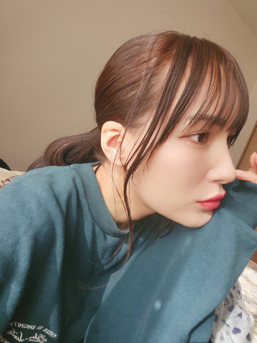 冬のおすすめ。
茶葉は午後だとカモミールにする。
シロップ少しいれると
ほっこりする甘さなんだけど
朝は入れないこと多いかなぁ...♡

今日も1日お疲れ様でしたっ。