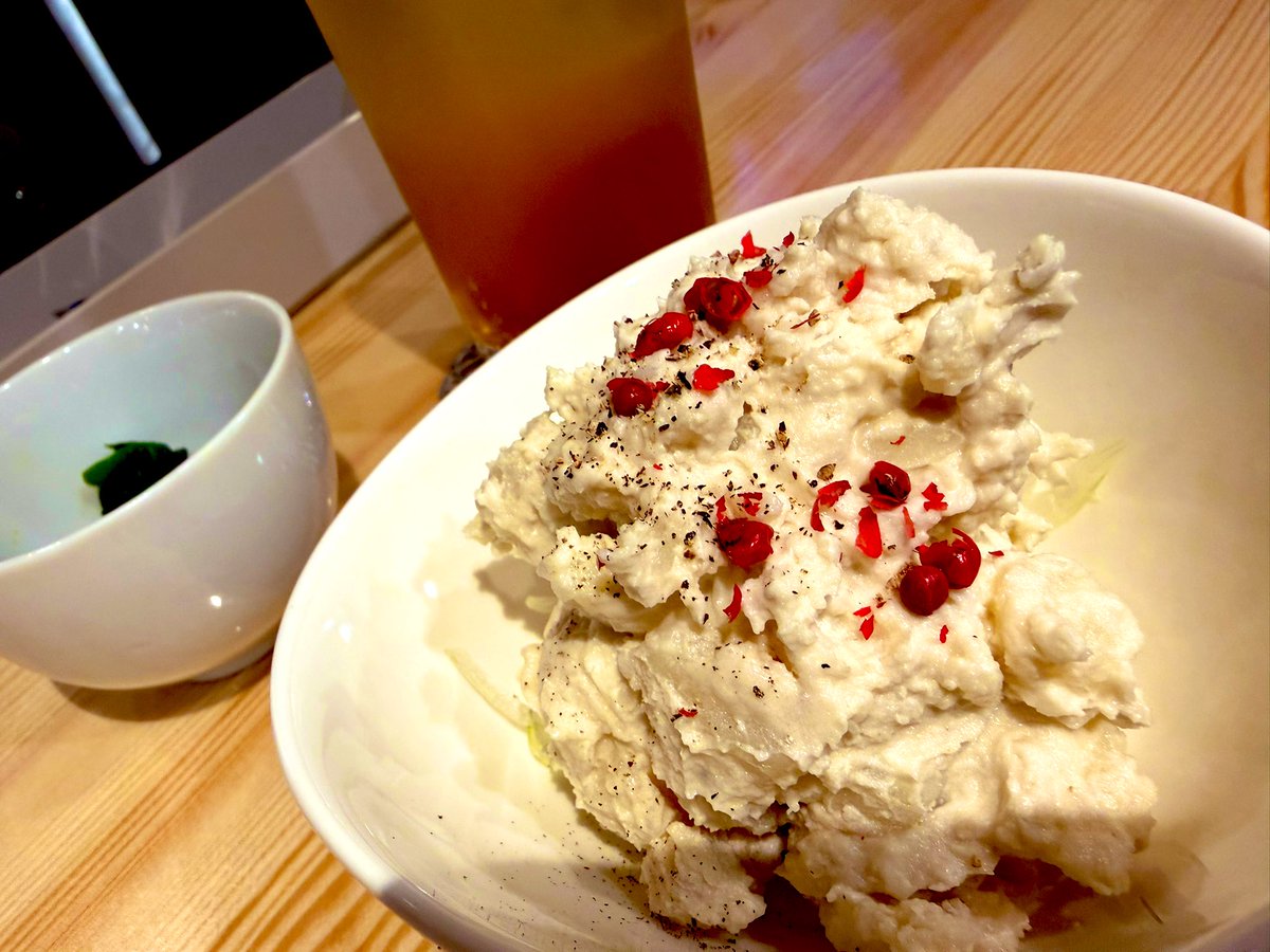 Duo_Lock's tweet image. 謎の店入ってみたが今日も謎の店だった。

ポテサラと自家製ジンジャー美味かった。