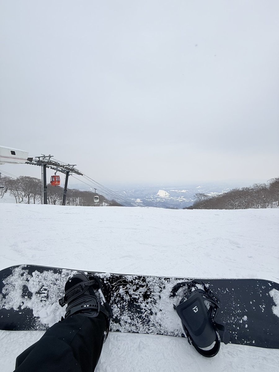 uriuri0412's tweet photo. シーズン4回目❄️.*˚
今日もガチ練❄️.*˚
課題
板の上でスクワット
足首の動き
#高鷲スノーパーク
#ダイナランド
雪質は高鷲の方が
良かったです❄️.*˚
今日は
板の上でスクワット
したので
消費カロリー
前よりは良さそう https://t.co/YbnkudbRbj
