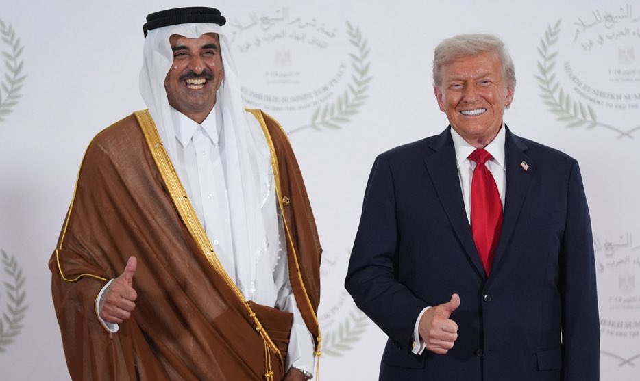 MikeSington's tweet image. Corrupt Trump is funneling money from the sale of Venezuelan oil to a bank account in Qatar. 

Senator Elizabeth Warren: “There is no basis in law for a president to set up an offshore account that he controls so that he can sell assets seized by the American military. That is…