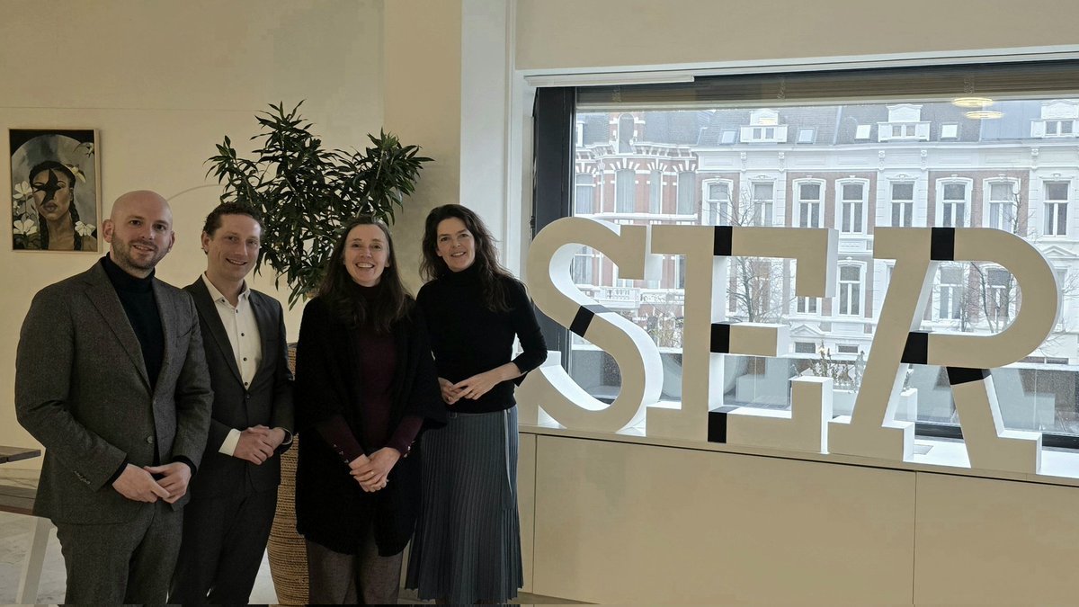 michieldijkman's tweet image. Kennismakingsgesprek met o.a. de wnd. directeur van de @SER_NL namens @EconomicBoards Nederland.

#arbeidsmarkt #levenlangontwikkelen #economie