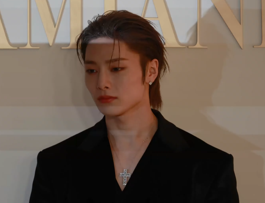 helleva8r_IN's tweet image. it looks brown because it’s ginger + black spray. i need everyone to breathe.Its literally COLOR THEORY. calm TF down.