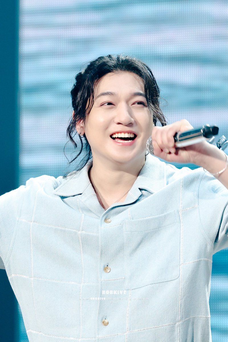 포니테일 떵딘은.. 그 두께(미안합니다)였기에 더 의미가 있었어….. 행복했어.. 안뇽….