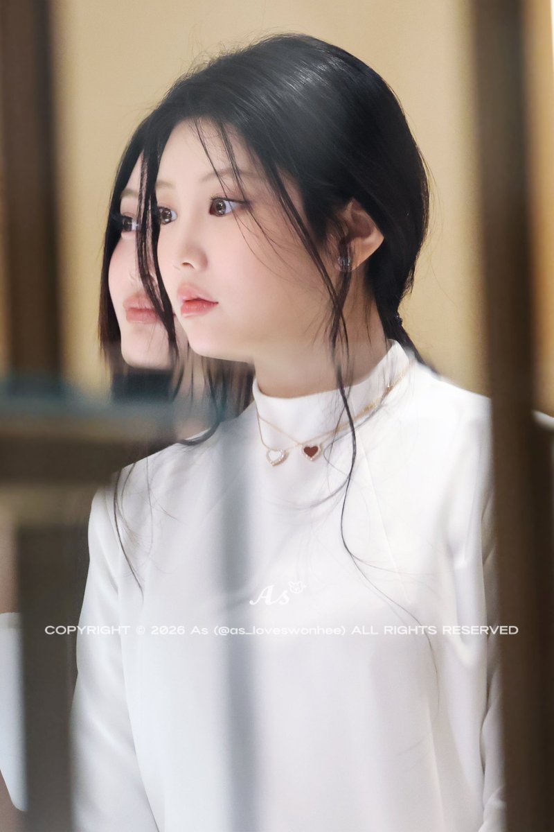 as_loveswonhee's tweet photo. 260115 동글동글

#아일릿 #ILLIT
#원희 #WONHEE https://t.co/0gCkfgLbOf