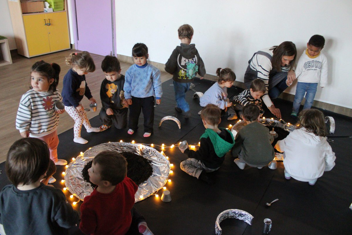 colsantpau's tweet image. LLAR | Primer enlairament dels Gegants a l’espai! Gràcies al nou Neuroambient, descobrim un univers ple de noves textures i materials per explorar amb tots els sentits 🚀🛸🌌
#JoSocdelSantPau #Llar