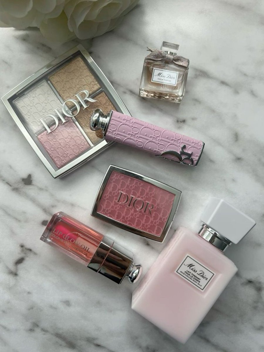 Ruby12338's tweet image. 