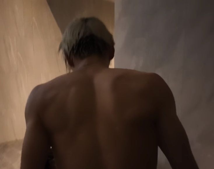 sujemin0301's tweet image. ⬅️ 오시온 얼굴
                                                                      에 상반되는 오시온 몸 ➡️