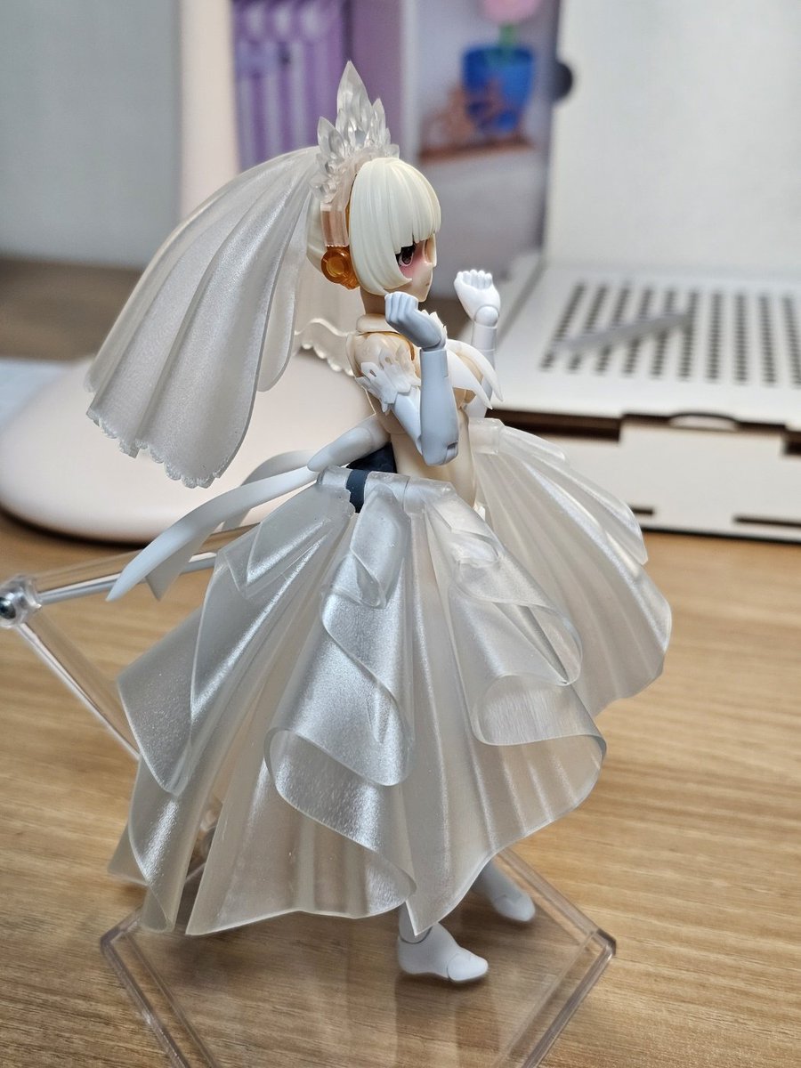 일하기싫어으어엌 tweet media