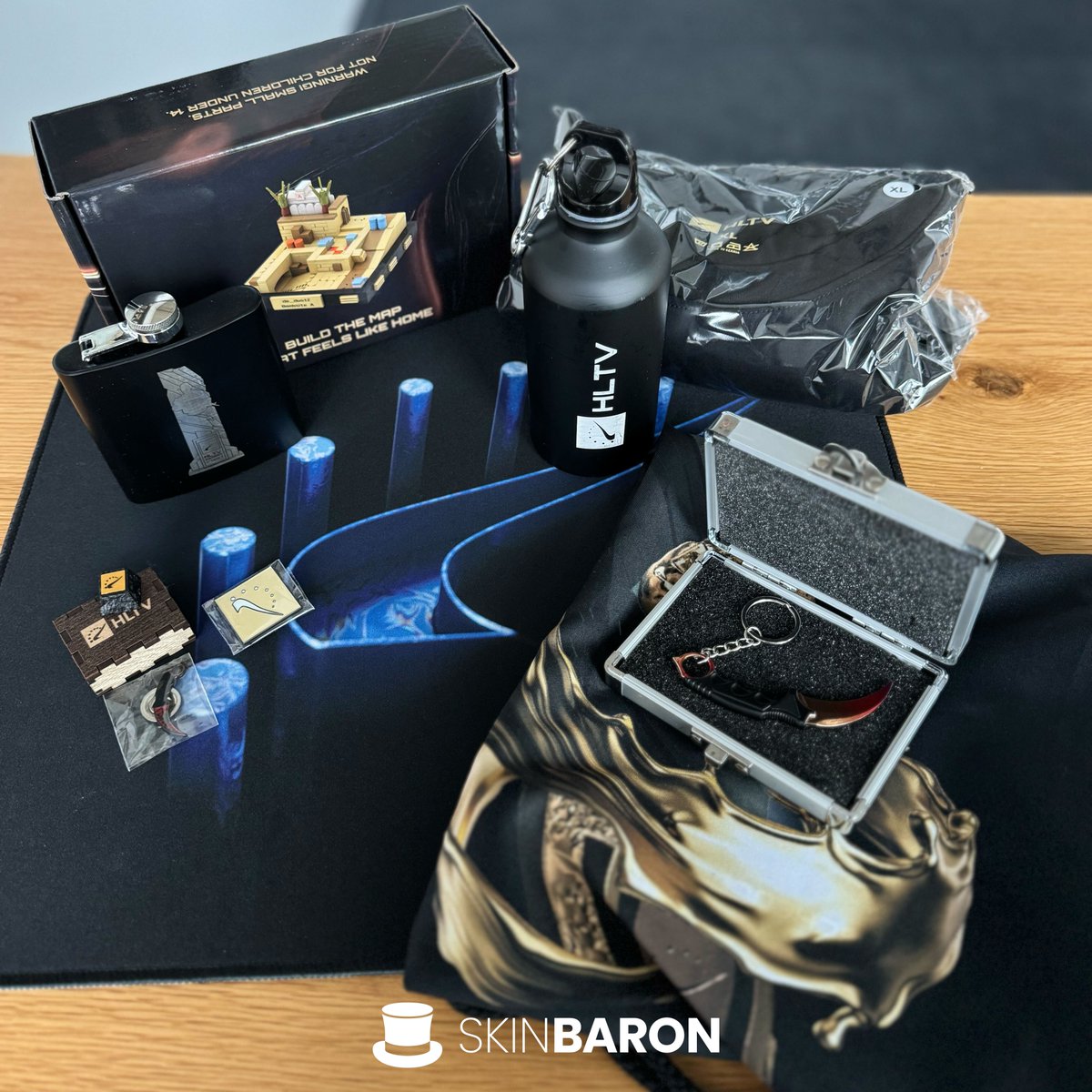 Want to win a HLTV Awards goodie bag? 😏

❤️ Like the post
🗨️ Comment
🫂 Follow <a href="/SkinBaronEN/">SkinBaron.com</a> 

Winner has to be living in the EU 🇪🇺
Winner will be drawn on January 26th 🗓️