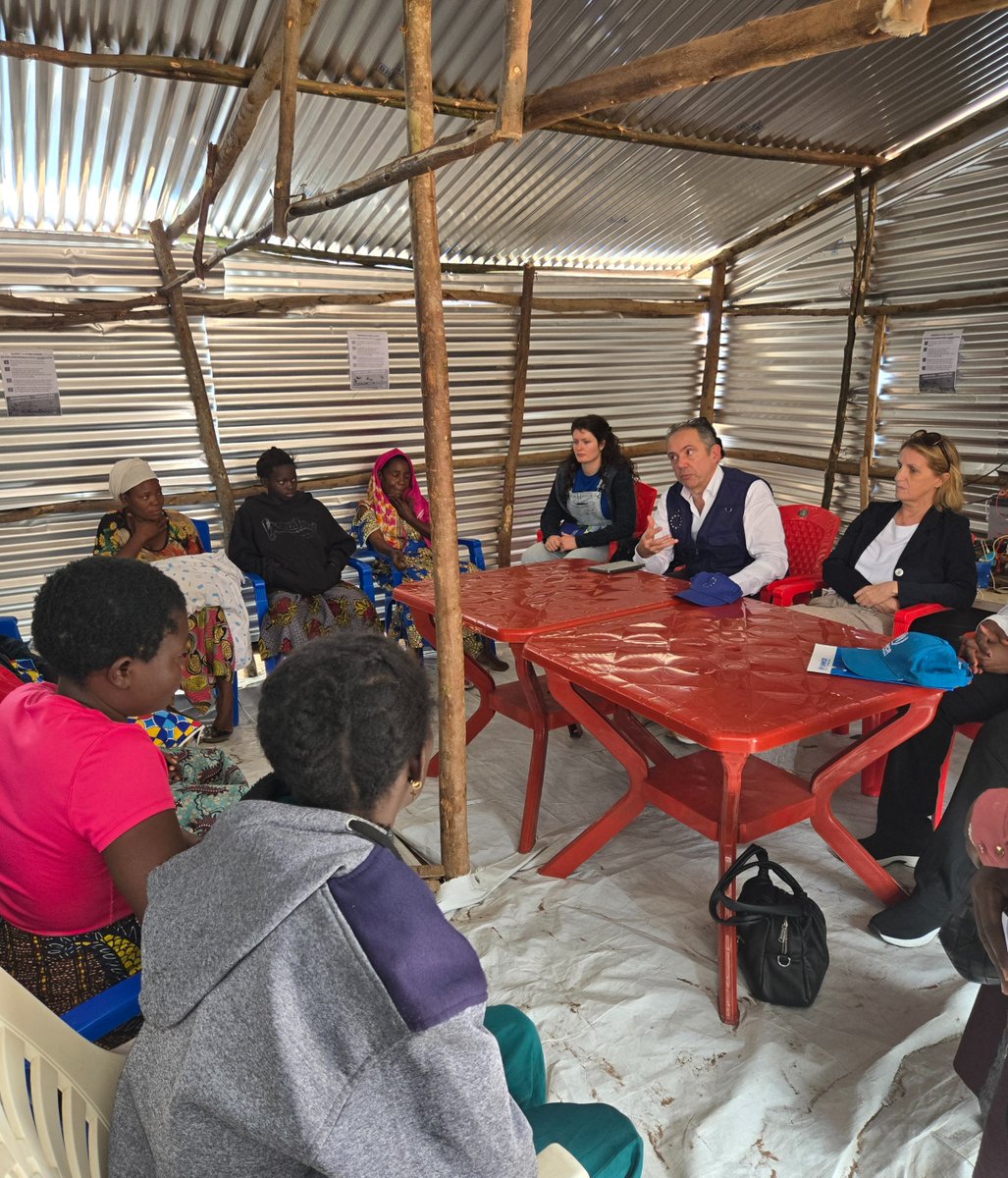UNHCR_Burundi's tweet photo. 📍Busuma refugee site #Burundi
Listening &amp;dialogue was at the heart of the visit of 🇪🇺Special Representative for the Great Lakes @JBorgstam Women, men, youth &amp;persons with specific needs shared their realities. Direct exchanges provided a better understanding of needs &amp;challenges https://t.co/LIcNz3yDpg