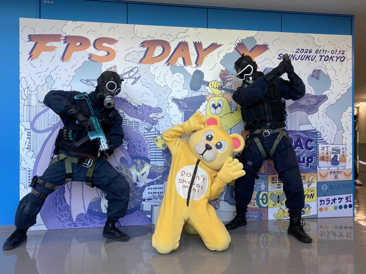Xbatsumask's tweet photo. (こいつ公式イベントのたびにハンマー持ってるな…) https://t.co/kstewP2MFK