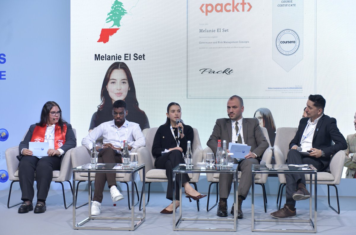knowledge4All1's tweet photo. #Knowledge shouldn’t stop at borders. 🌍

Through our partnership w/ @coursera 🤝, the @UNDPArabStates-@MBRF_Knowledge #KnowledgeProject is helping people across the Arab States gain future‑ready skills &amp; turn their ambitions into real opportunities. 📚👇https://t.co/s0cZ056uNF https://t.co/fQnp8KzJgq