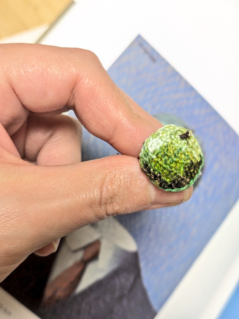 りんごを編んでみました🍏