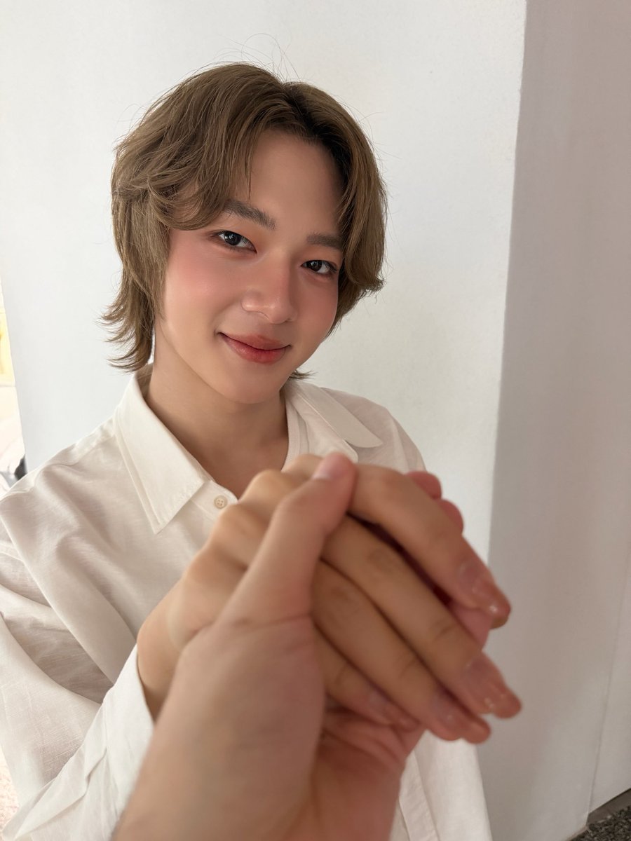 zee_pruk's tweet image. เลื่อนนผ่าฟันคุดนัดหมอไปไม่ทันครับ555 ละหมอมีเคสต่อ นี่ทำงานไกล รถติดเกินเดินทาง 2 ชม. ยังไม่ถึง เสียใจที่ทำใจมาละ และดีใจที่ไม่ปวดฟัน ดีใจกว่าคือขอกำลังใจผ่าฟันคุดจากแมวฟรี ๆ ถึงคิวนัดใหม่จะขออีกทีละไม่ไปตามนัดอีกดีมั้ย ...ดี สรุปไม่ได้ผ่าสักที อึมม