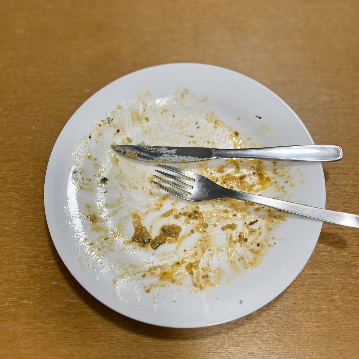 _theLSM's tweet image. グリル白菜とヨーグルトソースとボロネーゼ美味かった
ワンプレートに盛って完成する味