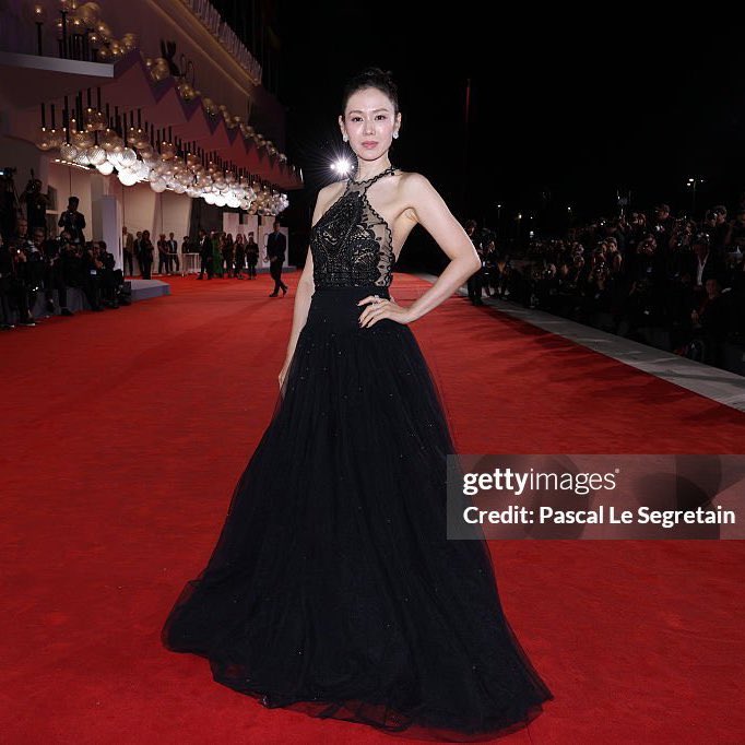 ur___enough's tweet image. son yejin into crochet doll💃🏻🥰🤏🏻💖 #SonYejin