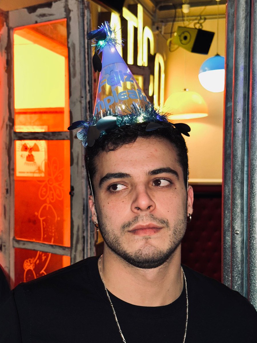 Adri 🔻☭ tweet media