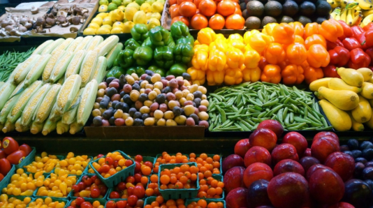 البندورة بـ 25 قرش والخيار بـ40 في السوق المركزي اليوم 