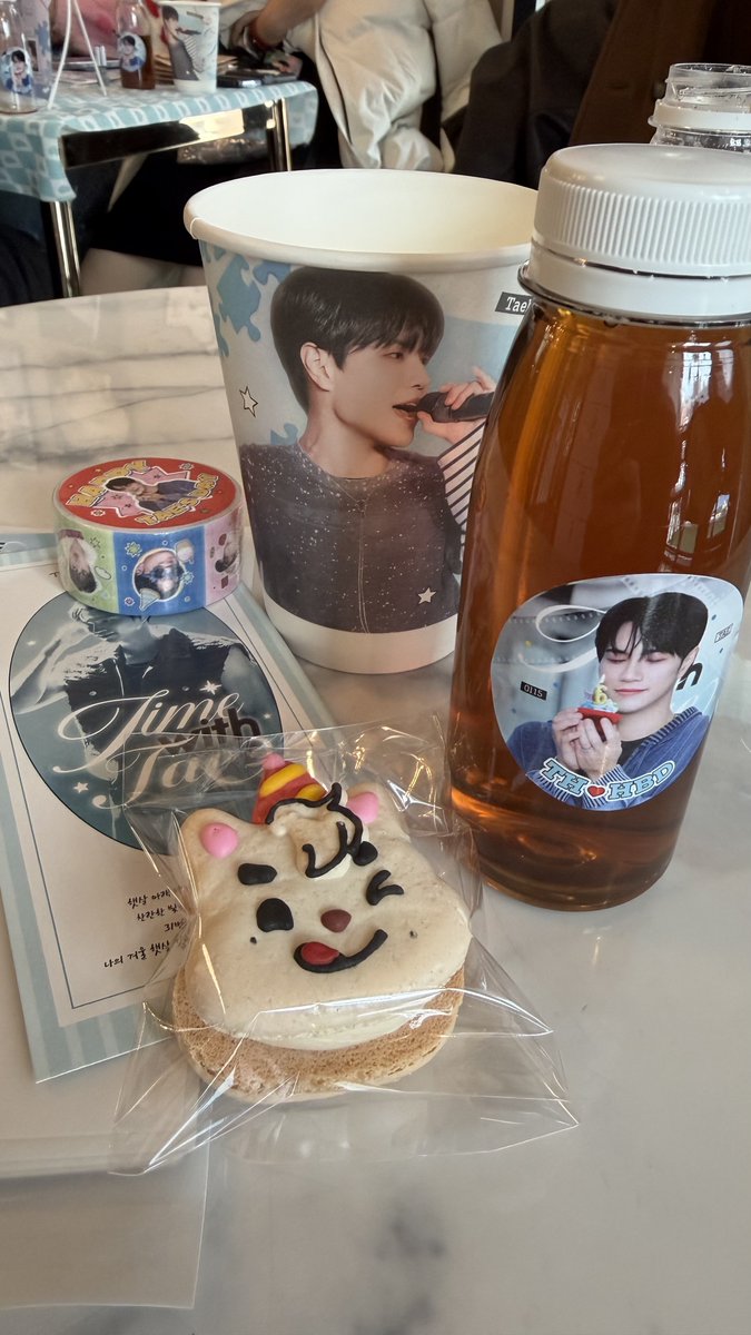 VVS_Janice's tweet photo. 💕🐶🎂🥳
#TIME_WITH_TAEHWAN 
#happy_taehwan_day 
#태환 #VANNER https://t.co/u2a99YQFk0